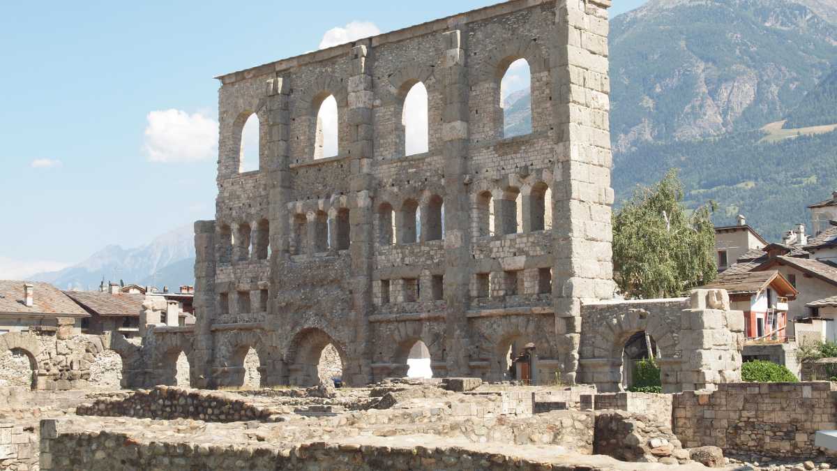 Feste ed Eventi a Aosta: La Magia della Tradizione Culturale