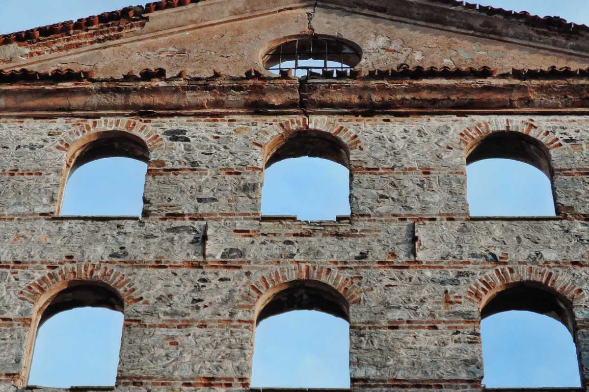 Interno del Teatro Romano di Aosta, luogo imperdibile da visitare