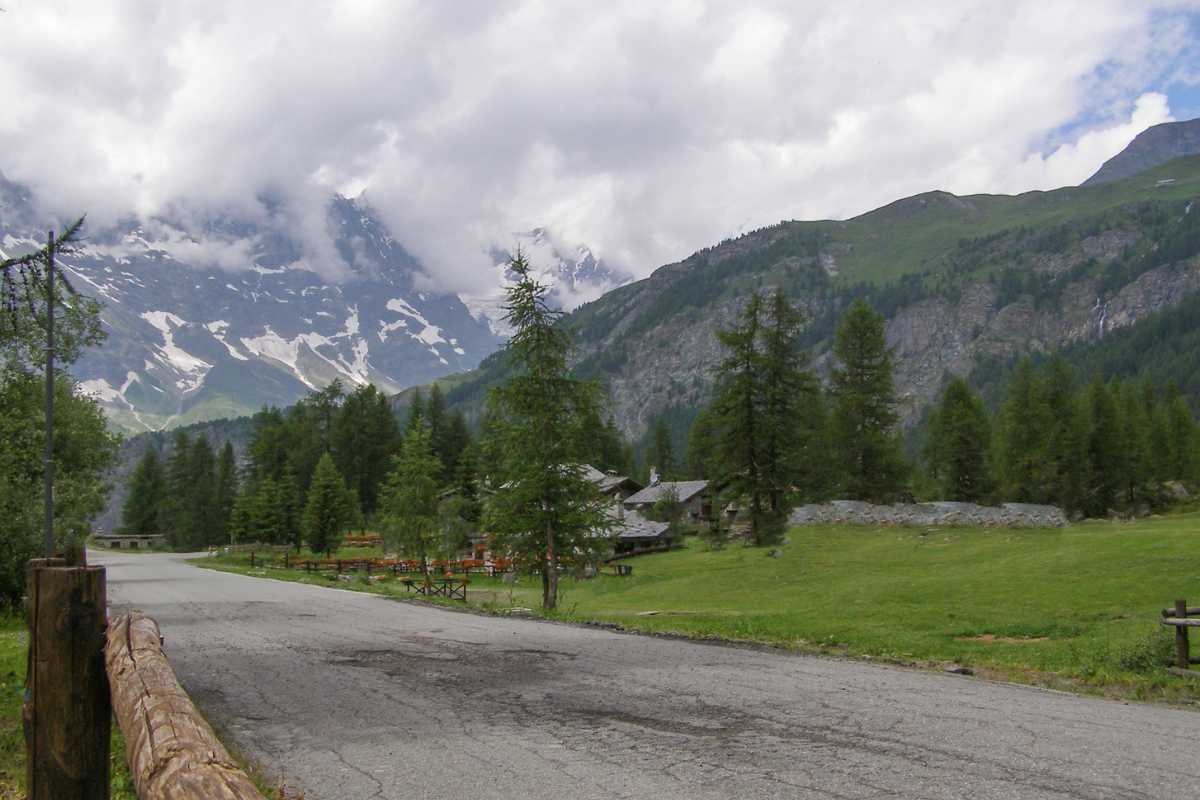 Panorama di Cervinia con il Cervino sullo sfondo